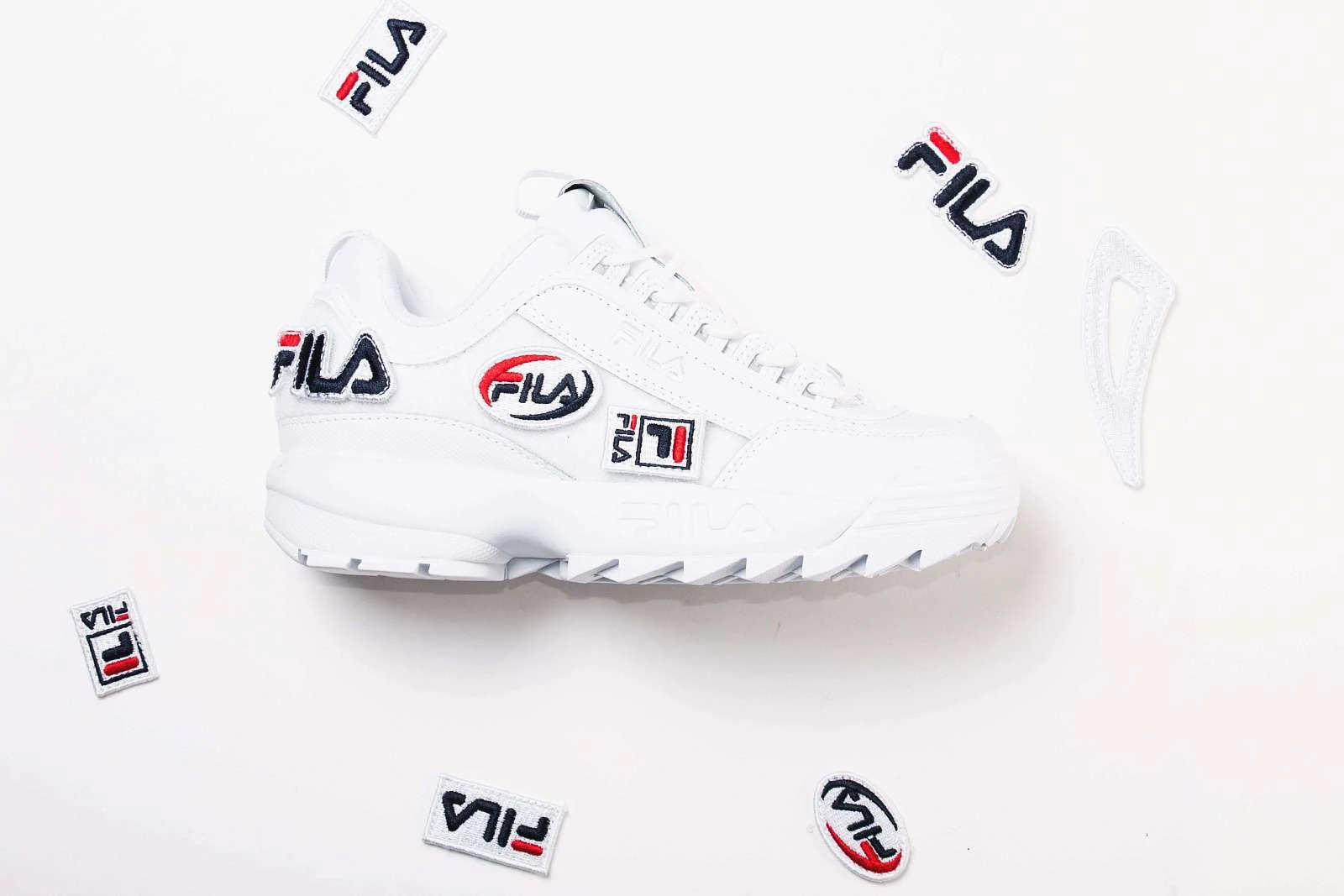 Кроссовки Fila женские Disruptor II Patches 5FM00538-100 — фото 3